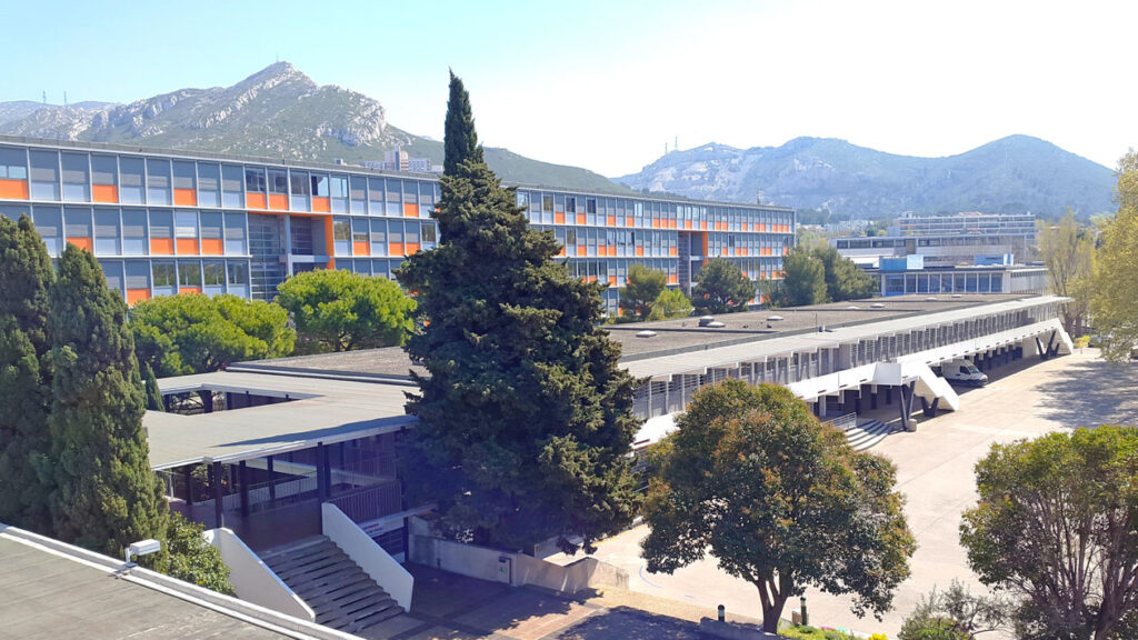 Lycée Jean Perrin